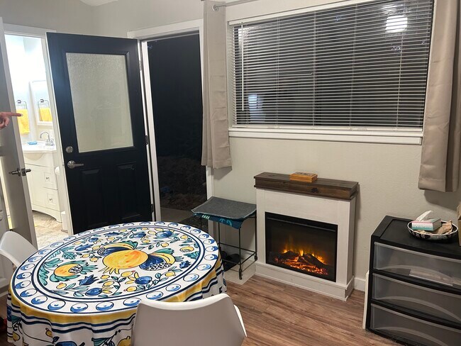 Foto del edificio - 32800 Nameless Ln (Cottage)