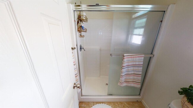 Foto del edificio - Clovis Loma Vista  3 Bedroom/2.5 Bath Home For Lease