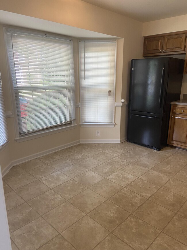 Foto del edificio - 1020 Colonial Meadows Way