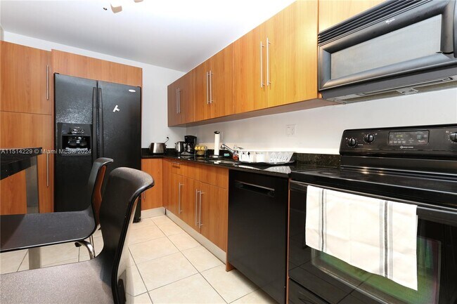 Foto del edificio - 3001 S Ocean Dr