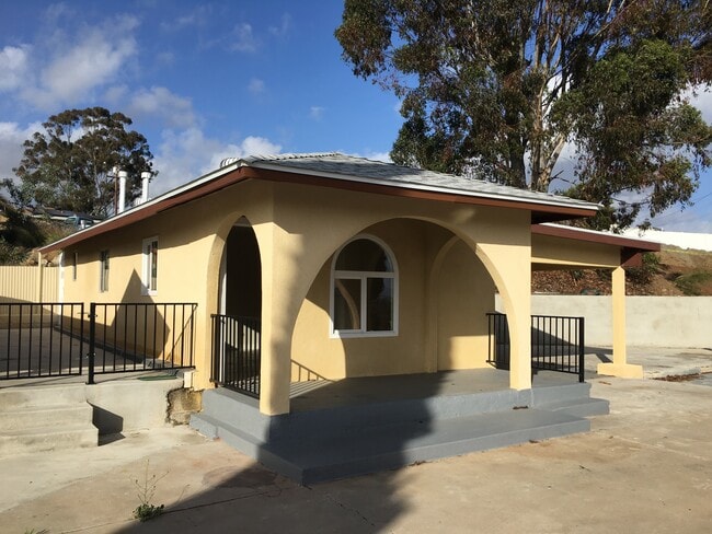 Building Photo - 1222 Pepper Dr