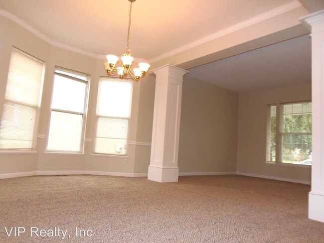 Building Photo - 6892 Bishops Crossing Cir