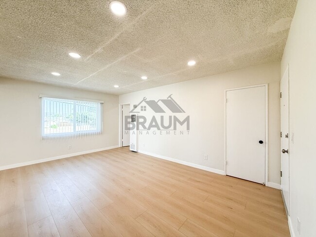 Foto del edificio - 19405 Haynes St