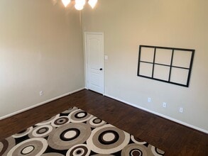 Building Photo - 6819 Hunters Trace Ln