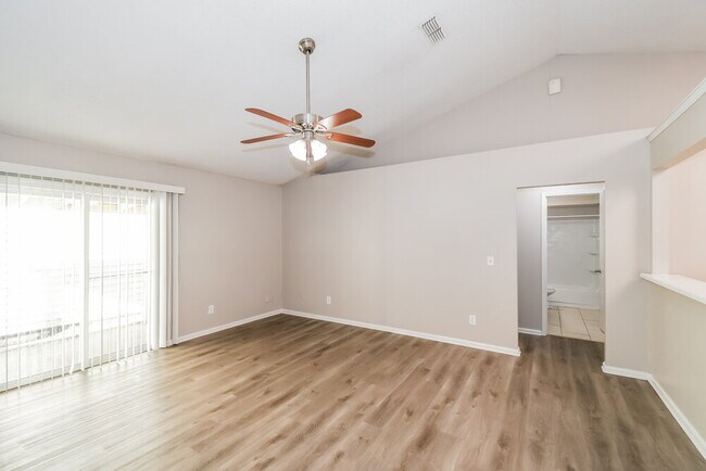 Foto del edificio - 1841 Quebec Ct