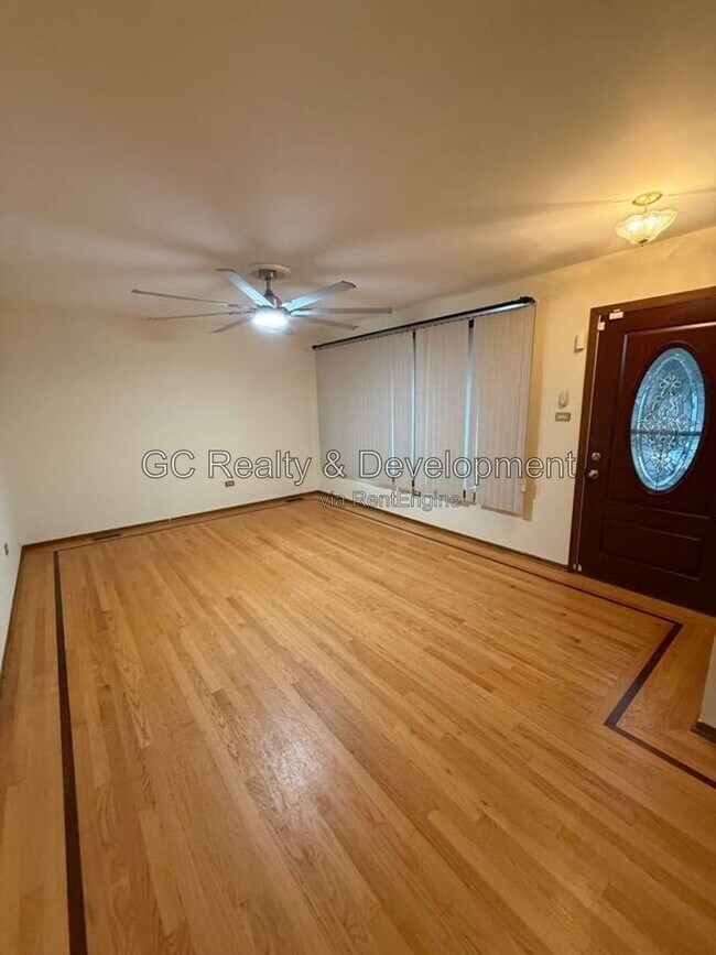 Foto del edificio - 5738 S Central Ave