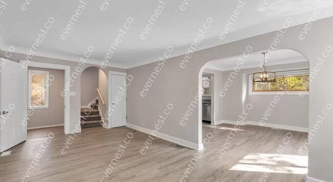 Building Photo - 3121 Heatherdowns Blvd