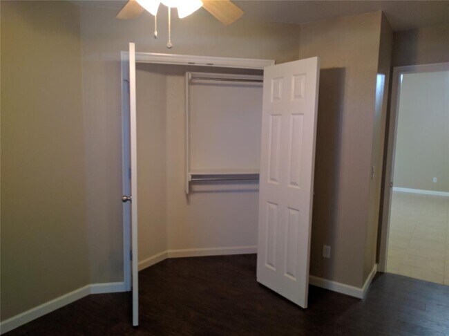 Foto del edificio - 416 Cherokee Gate Dr