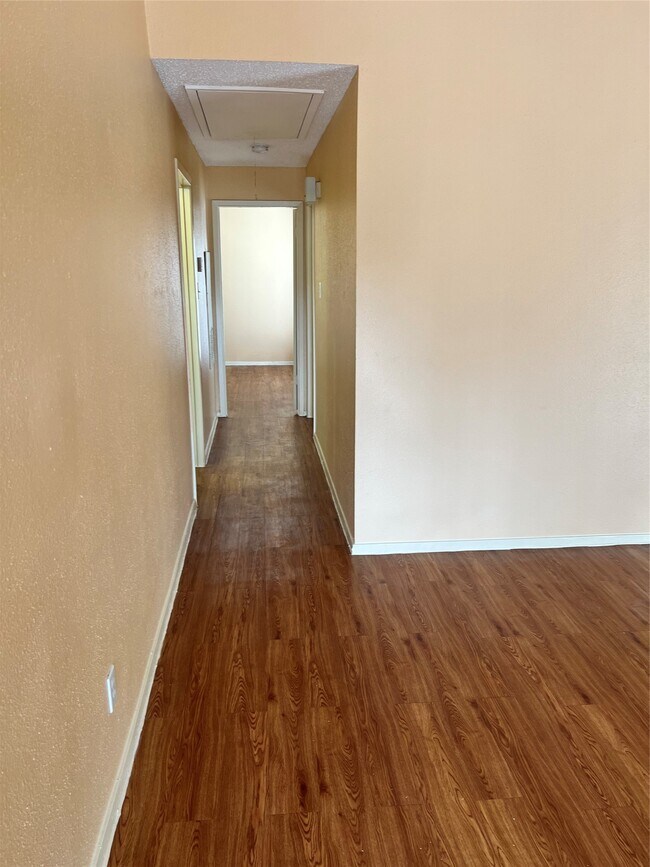 Foto del edificio - 12526 Tambourine Dr
