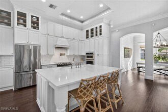 Building Photo - 24920 Divot Dr