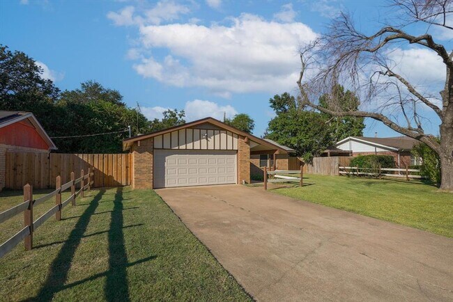 Foto del edificio - 3507 Hummingbird Ln