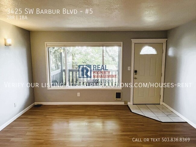 Foto del edificio - 3425 SW Barbur Blvd