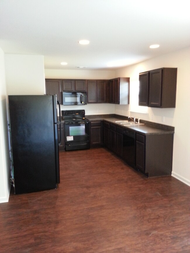 16 Miller Park Cir, Port Wentworth, GA 31407 House Rental in Port