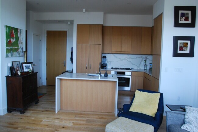 Foto del edificio - 1324 E St SE