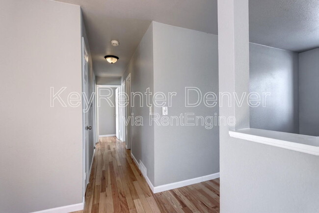 Building Photo - 3841 E 117th Ave
