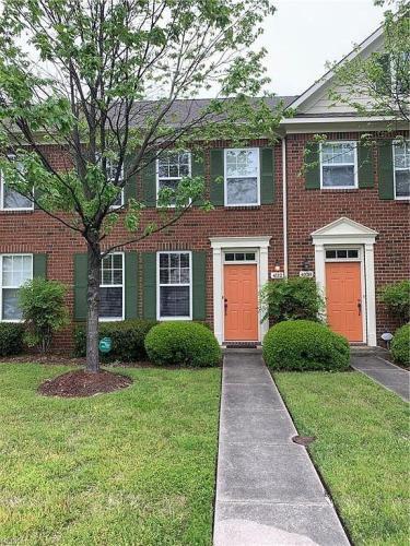 Primary Photo - 4112 Killam Ave