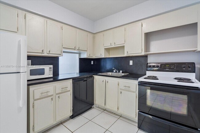 Foto del edificio - 16740 NE 9th Ave