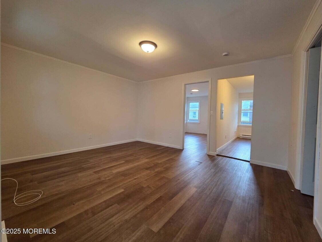 Foto principal - 164 Seeley Ave