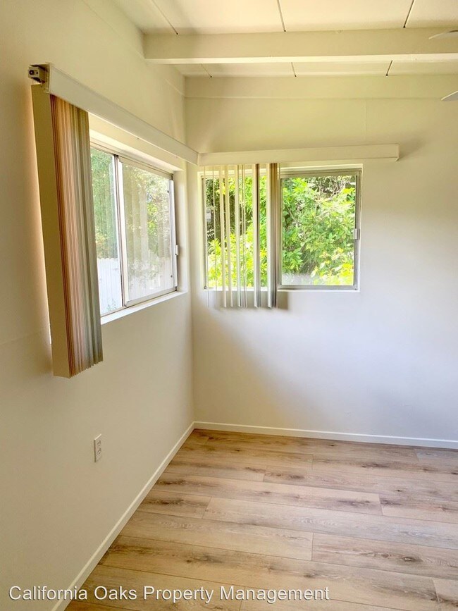 Foto del edificio - 409 E Oak St