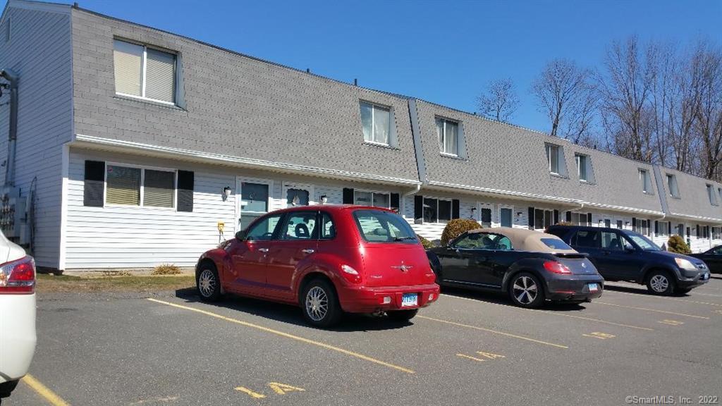 1568 Meriden Rd Unit 4H, Waterbury, CT 06705 Condo for Rent in