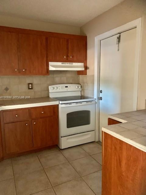 Foto del edificio - 4200 NW 3rd Ct