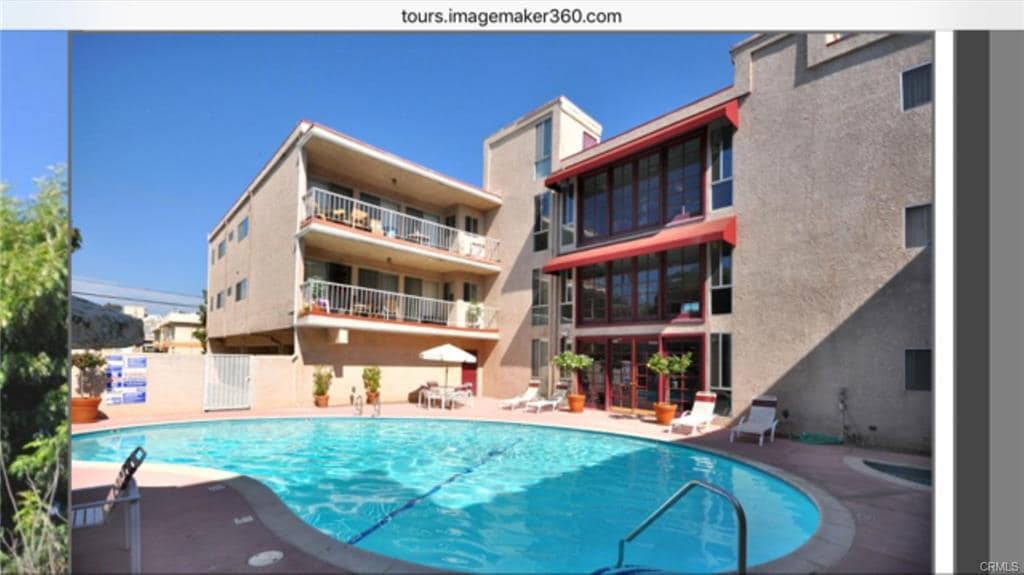 Foto del edificio - 4487 Colbath Ave