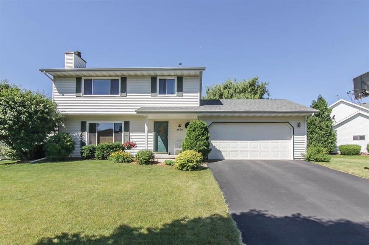 Primary Photo - 2506 Scenic Ridge Dr