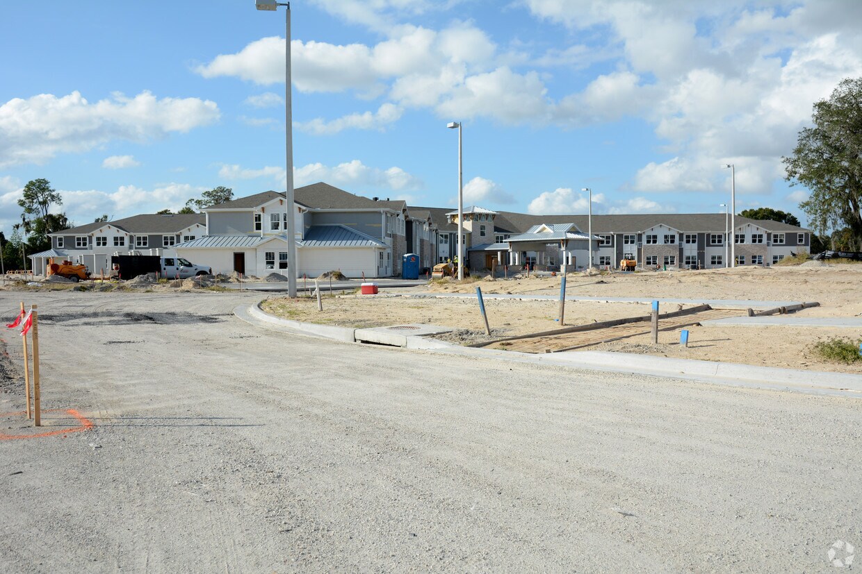 Foto principal - 8441 Us Highway 301 S