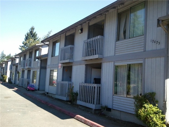 Building Photo - Evergreen Ridge Apartments