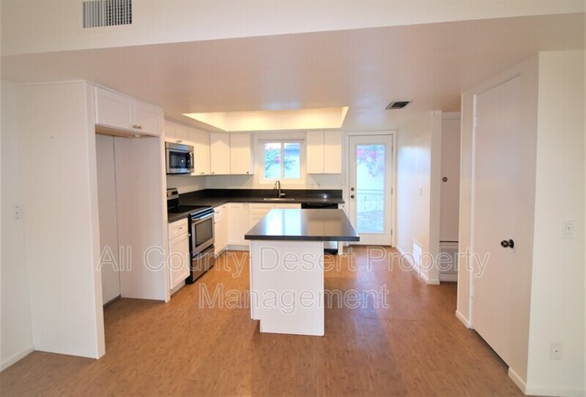 Building Photo - 46020 CA-74