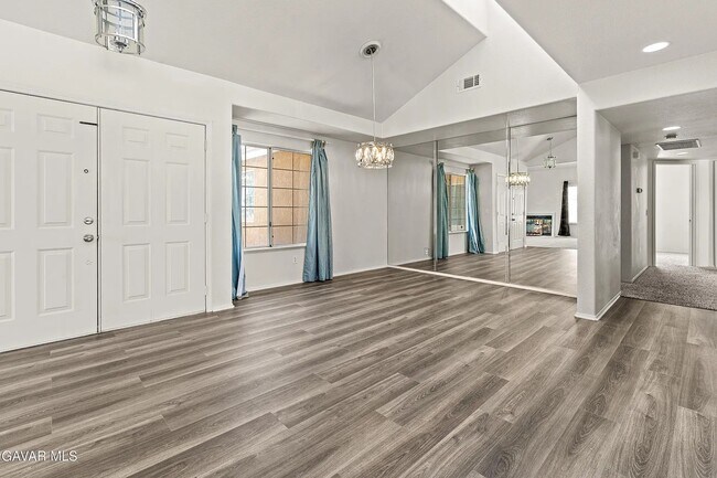 Foto del edificio - 6118 Quail Way