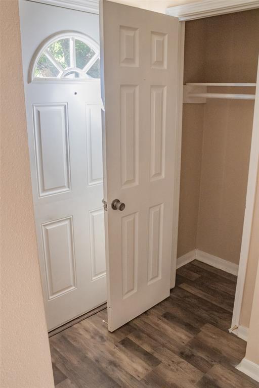 Building Photo - 615 Cole St