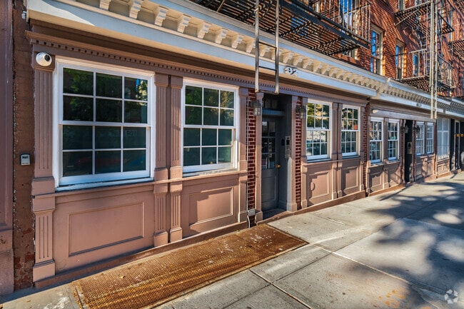 Entrance - 92 Atlantic Ave