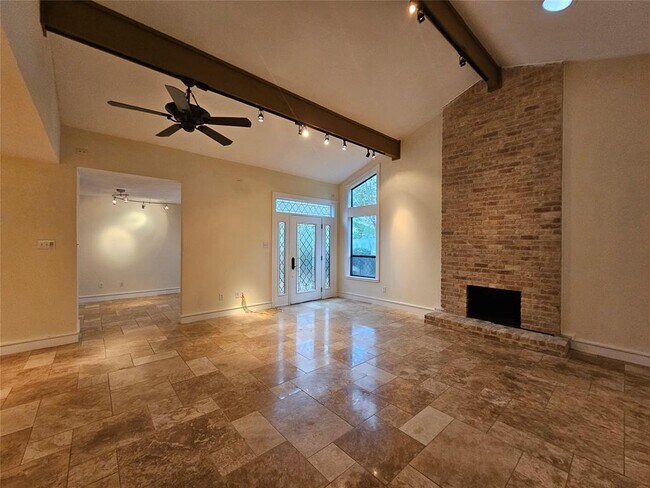 Building Photo - 4115 Ridgeline Dr
