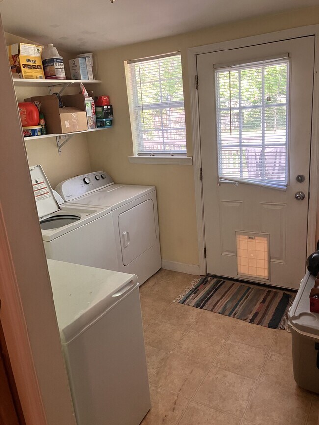 Foto del edificio - 5608 C St