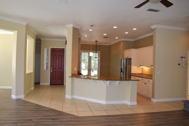 Foto del edificio - Resident Benefit Package Property