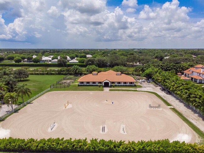 Building Photo - 14883 Equestrian Way