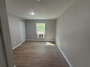 Building Photo - 6708 Avenue I Building Photo - 6708 Avenue I