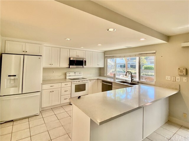 Building Photo - 84 Wildwood