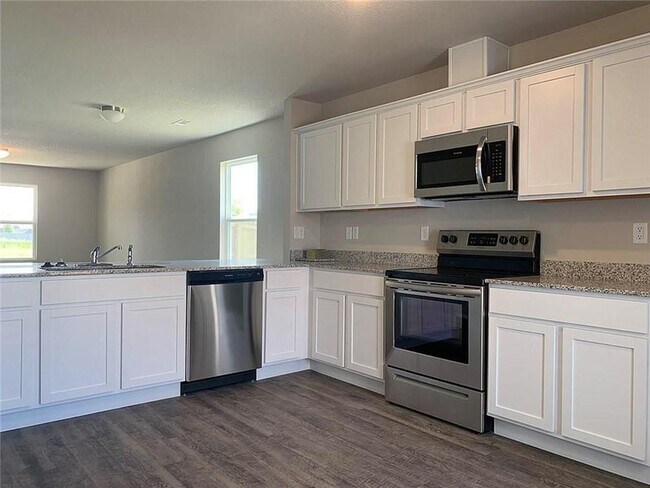 Building Photo - 990 Morningside Dr