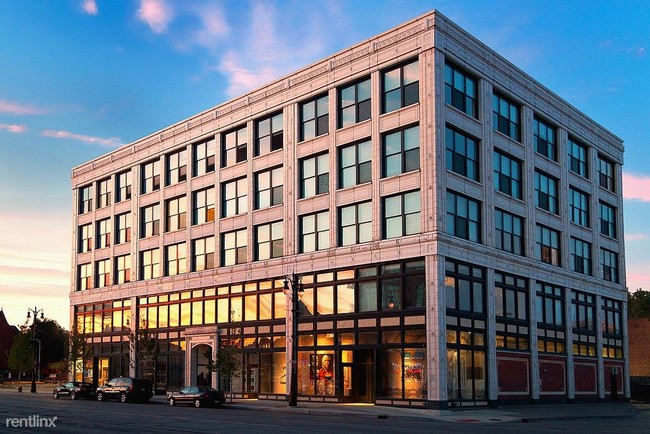 Building Photo - 4600 Woodward Ave