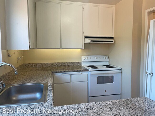 Building Photo - 3 br, 1.5 bath House - 40118 Santa Teresa ...