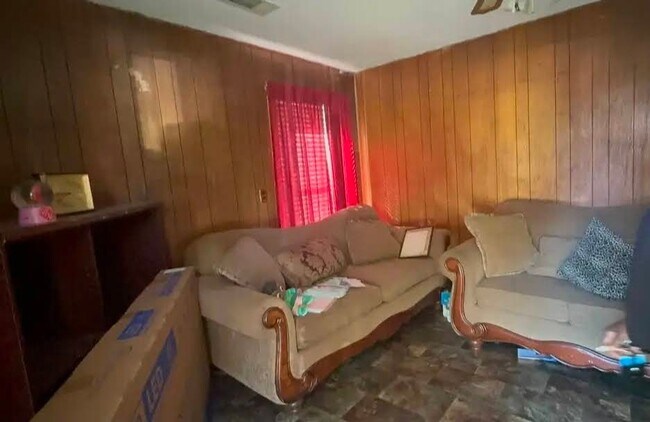 Foto del edificio - 3875 Slayton Ave