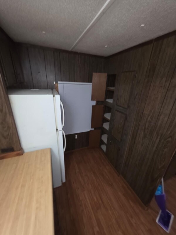 Foto del edificio - 4736 Ellsworth Ln