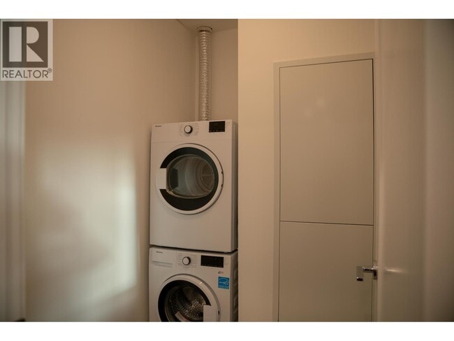 Building Photo - 5681 Birney Ave