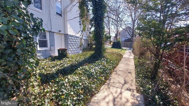 Foto del edificio - 228 Manor Cir