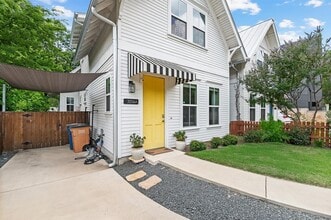 Building Photo - 3206 Garden Villa Ln