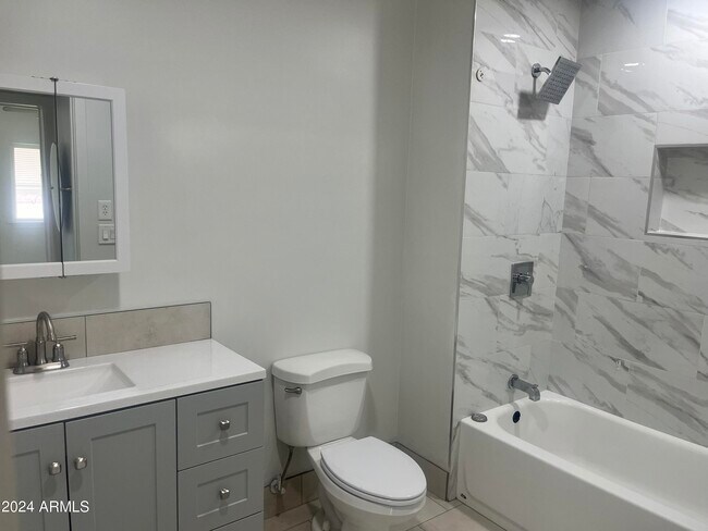 Foto del edificio - 3032 N 34th St