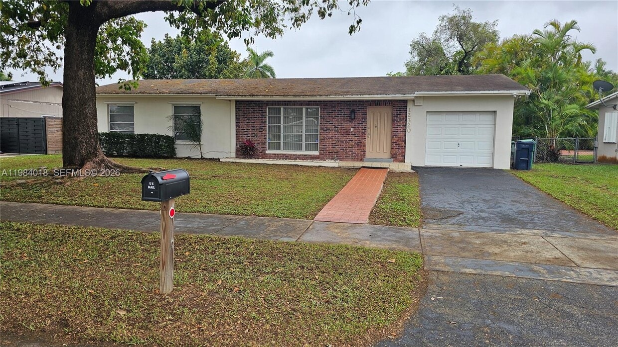 Photo - 2320 Southwest 105th Street, Miami, FL 33186 - 3 BR 2 BA single-family home