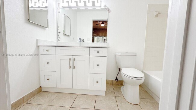 Foto del edificio - 2550 SW 18th Terrace
